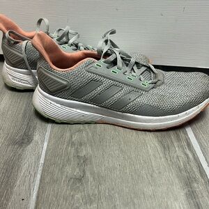 Women’s Adidas size 7.5